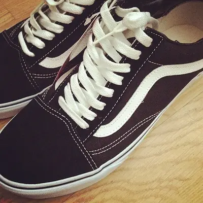 Vans Old Skool — Warm indoor, Close-up, In room